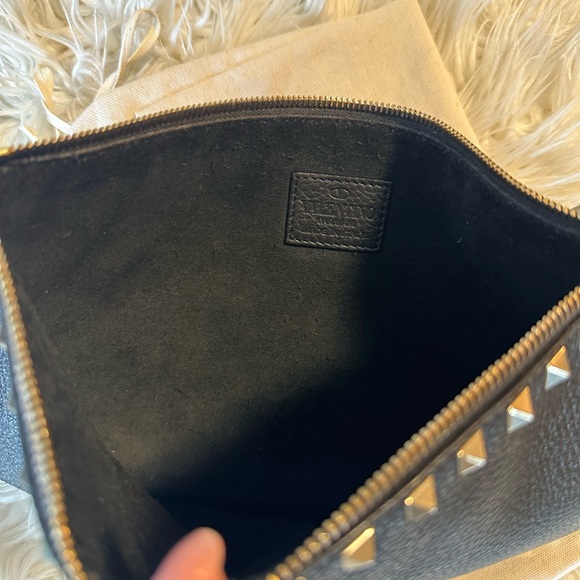 Authentic Valentino Rockstud Pouch - Picture 3 of 3